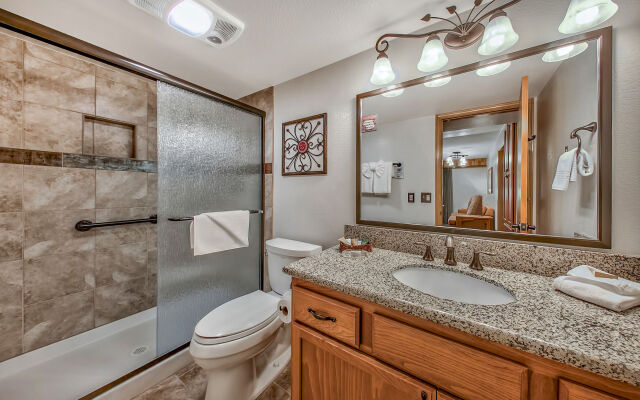 Tahoe Beach & Ski Club