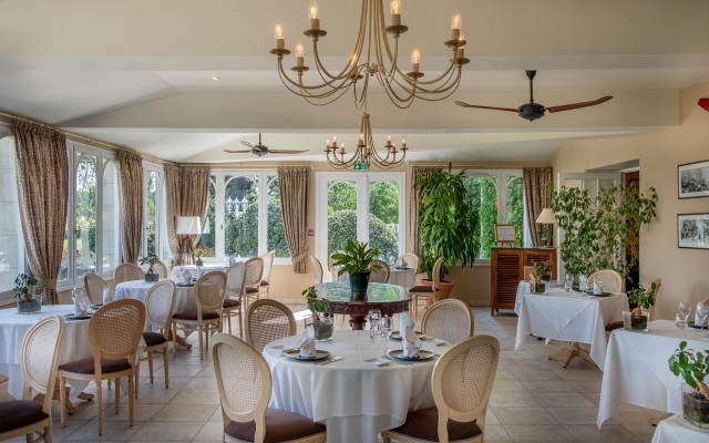 Le Fleuray Hotel & Restaurant