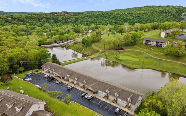 Abby Lane Leisure Time - Near Lake Taneycomo