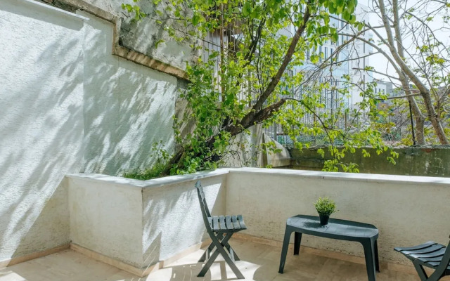 Spacious Modern Flat With Balcony 5 min to Taksim