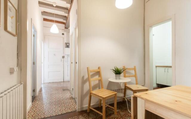 Comfortable Cozy Apartment for Groups in Gracia