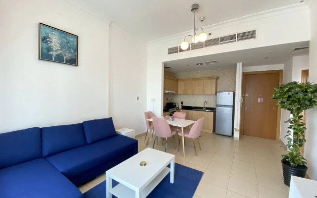 Lux BnB MayFair Tower Business Bay