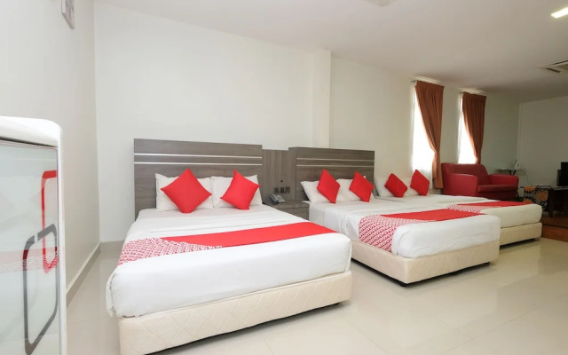 OYO 44023 Mehram Hotel