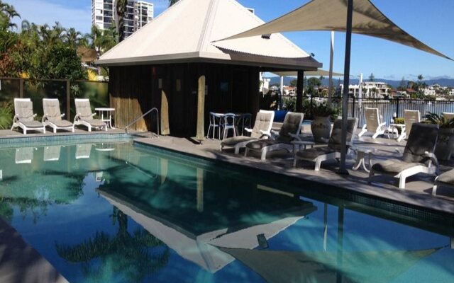 Moorings On Cavill