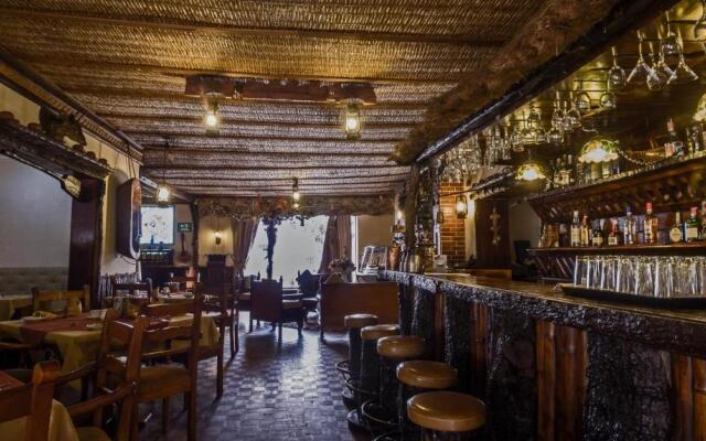 Hotel Rumipamba de las Rosas