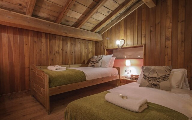 Chalet Bivouac by Chardons