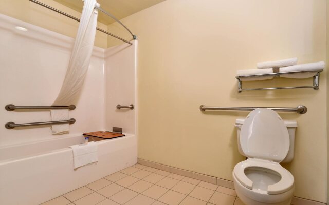 Star City Inn & Suites