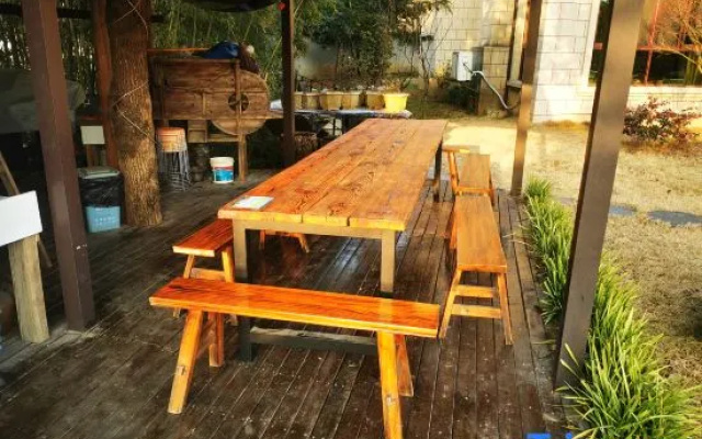 Yazhu Boutique Hostel