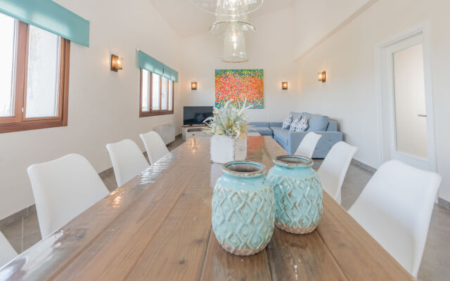 Holiday Home Sa Casa Rotja