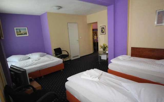 Hotel Carlton