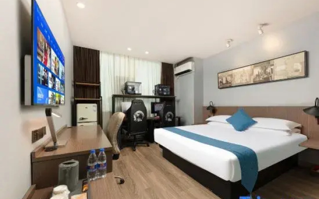 Wanxi · INT E-sports Homestay (Wuxi Sanyang Square)