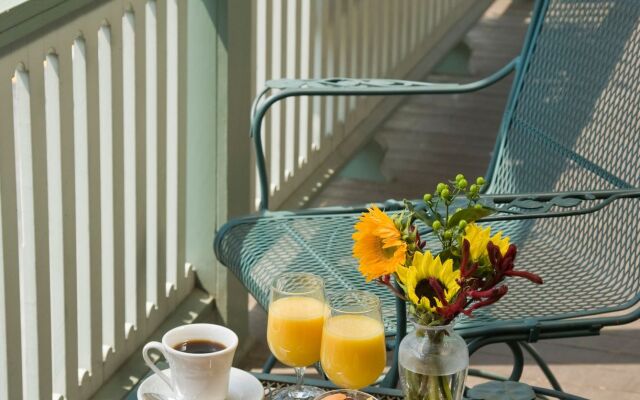 Lambertville House
