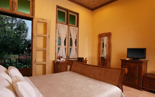 Kayu Arum Resort