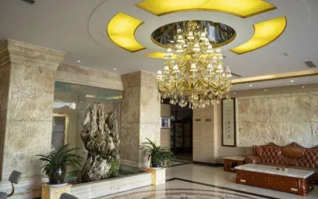 A+ Hotel
