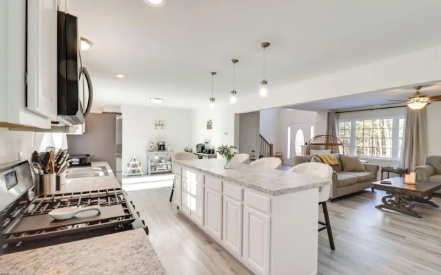 3 Mi to Kalahari: Pocono Summit Home w/ Pool Table