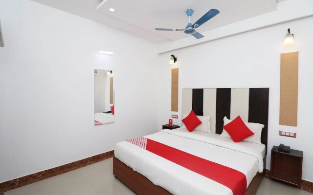 OYO 29952 D Comfort Residency