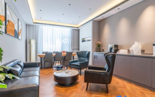Rujia Ruibai Cloud Hotel (Qingdao Huangdao Lingshanwan Road Branch)