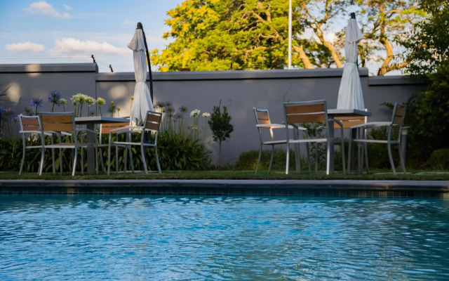 Max Executive Apartments