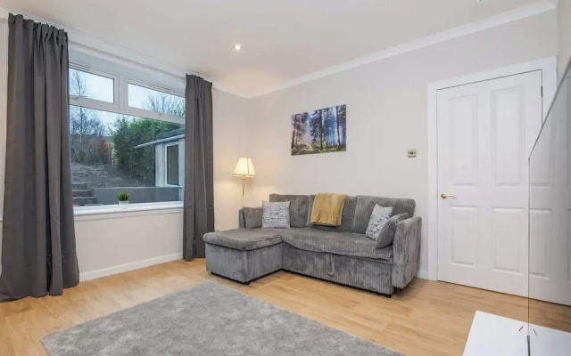 2bed House in Torry - Free Parking