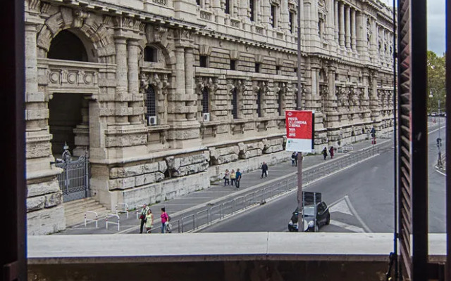 We Love Roma Guest House