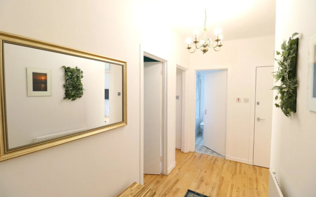 Comfortable Apartment in West End