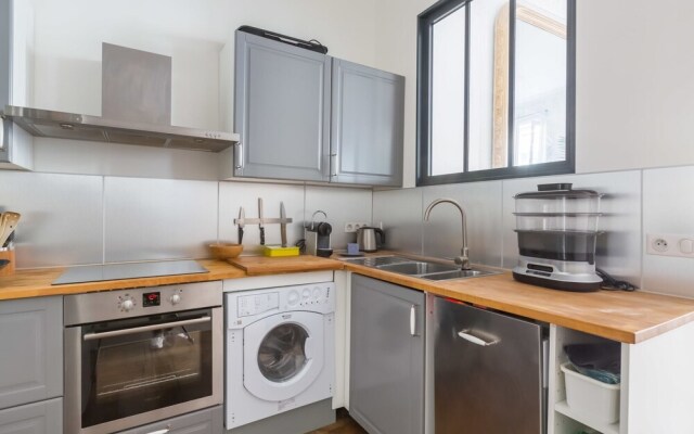 Beautiful 2BR Apartment in Chartrons, Bordeaux