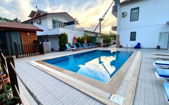 Dinc Otel