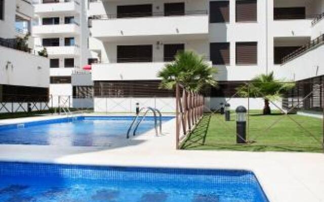 New Apartment With Big Terrace 9 Min Walk To Beach 6 Min Supermarket