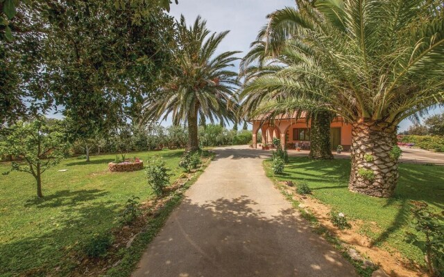 Beautiful Apartment in Cecina LI With 2 Bedrooms