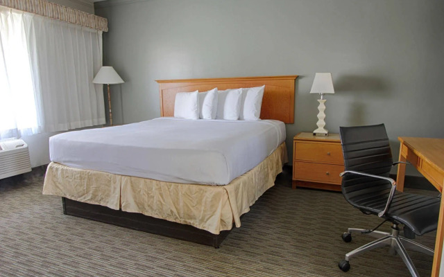 The Sojourn Los Angeles - Sherman Oaks