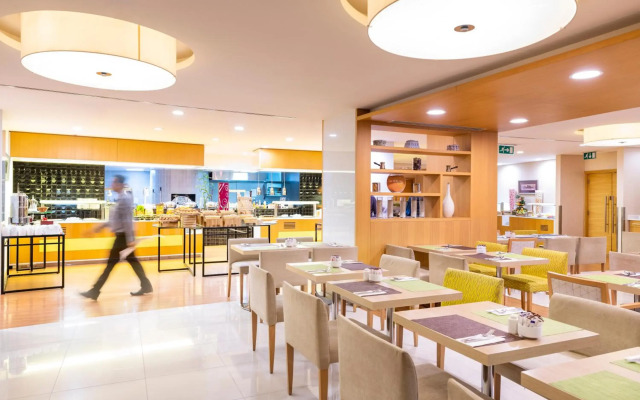Holiday Inn Muscat Al Seeb by IHG