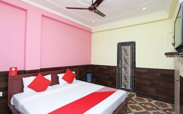 Radhika Guest House By OYO Rooms