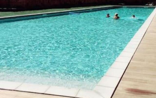 Beau T4 , piscine, jardin dans la campagne provençale
