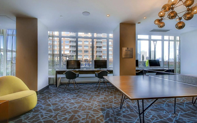 Global Luxury Suites at Newport