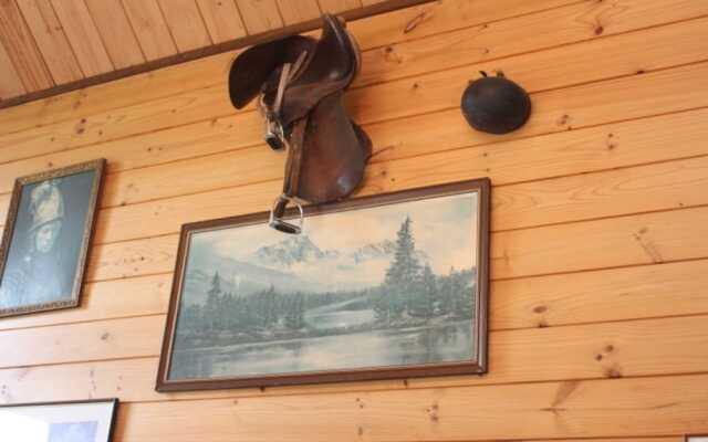 58b Chalet Cres
