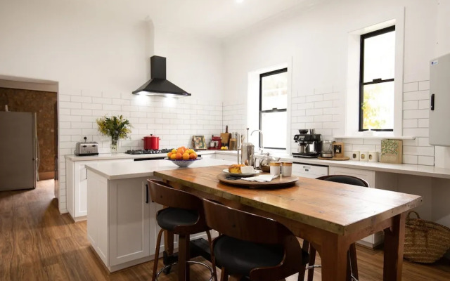 Unwind Mannum Riverside Retreat