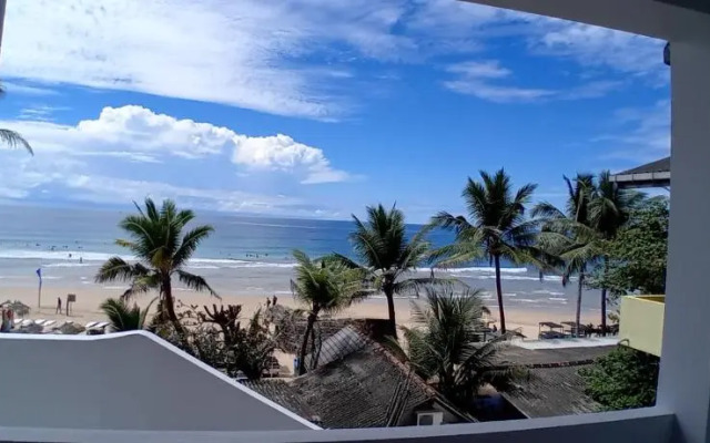Universal Beach Guest House  Restaurant
