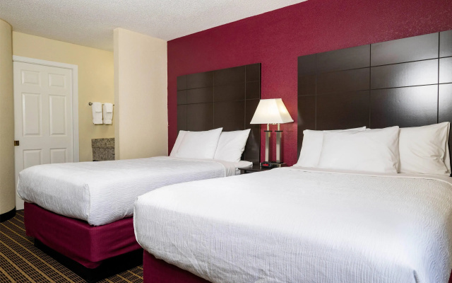 Baymont Inn & Suites by Wyndham Mukwonago