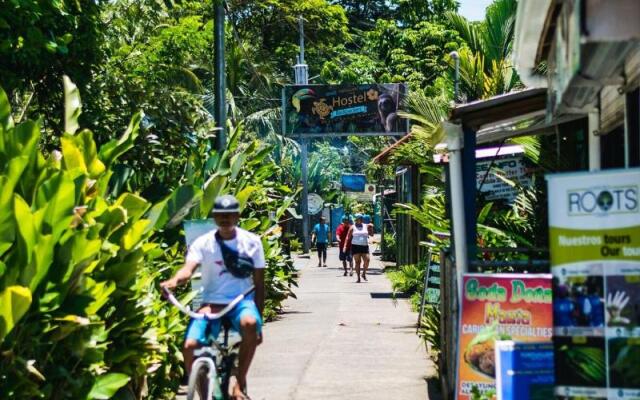 Hotel Tortuguero Beachfront