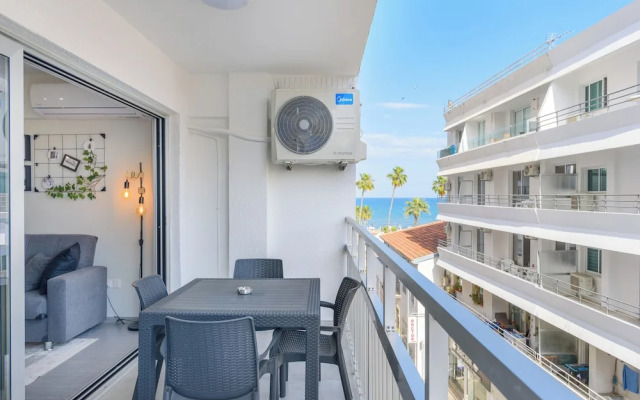 Amore 2-BR Apt By Finikoudes