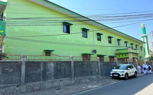 Hotel O Kost Gowa Near Gowa