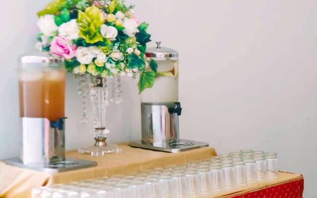 Le Premier Hotel Kota Deltamas