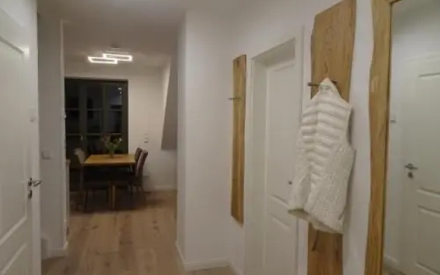 Rosenberg 13 Wohnung 1d DG re