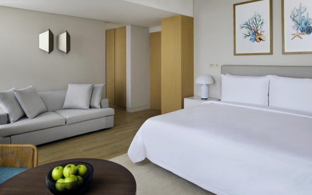 Mövenpick Resort Al Marjan Island - Image 4