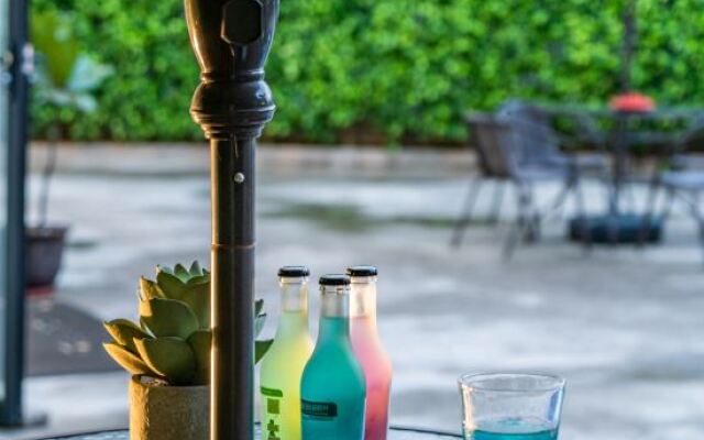 Beihai Oak Bi'an Resort Hotel (Yintan)