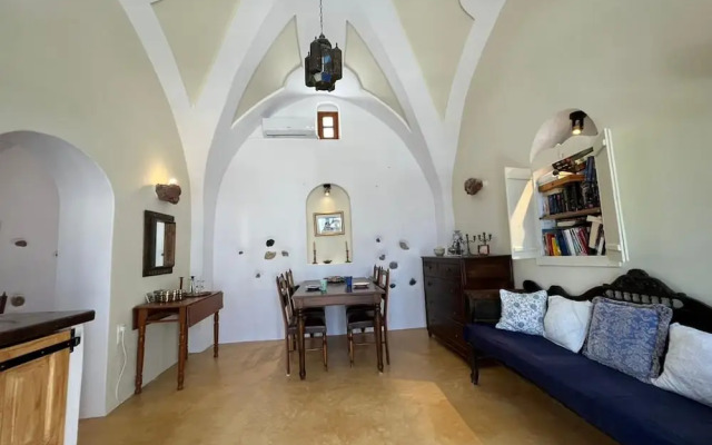 The Commander s House