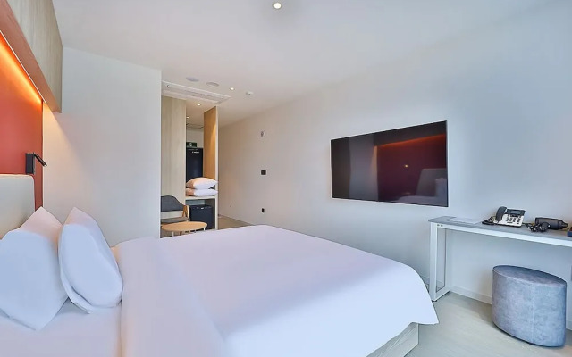 Browndot Busan Newport Signature