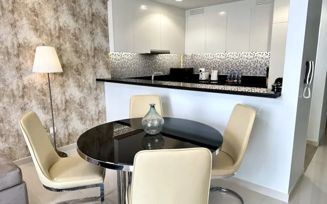 LuxBnB Paramount Midtown SeaView