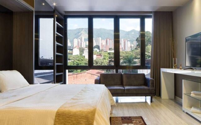 Ultra Luxury 2 Bed Loft in Lleras