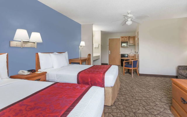 Spark by Hilton Tifton